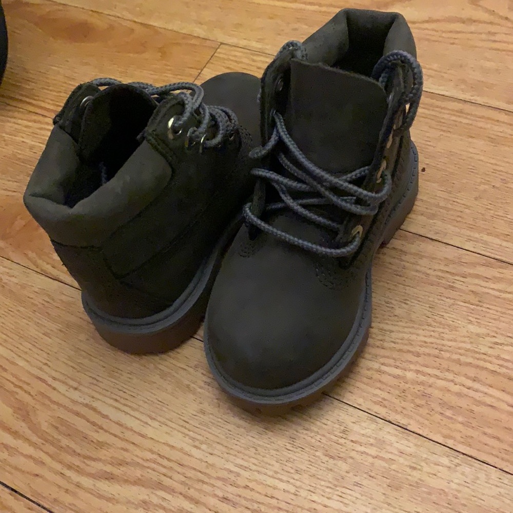 Kids boots